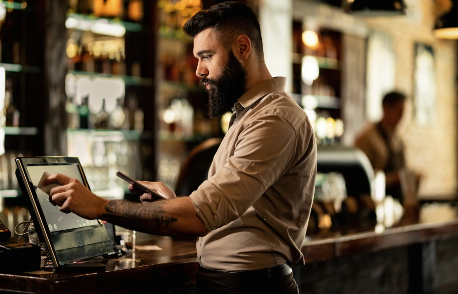 Transform Your Pizza Shop with Moon POS.